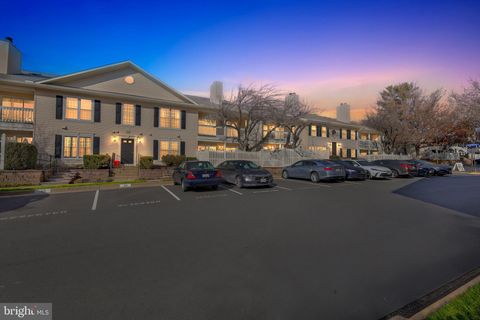 10204 ASHBROOKE COURT B 10 OAKTON VA 22124