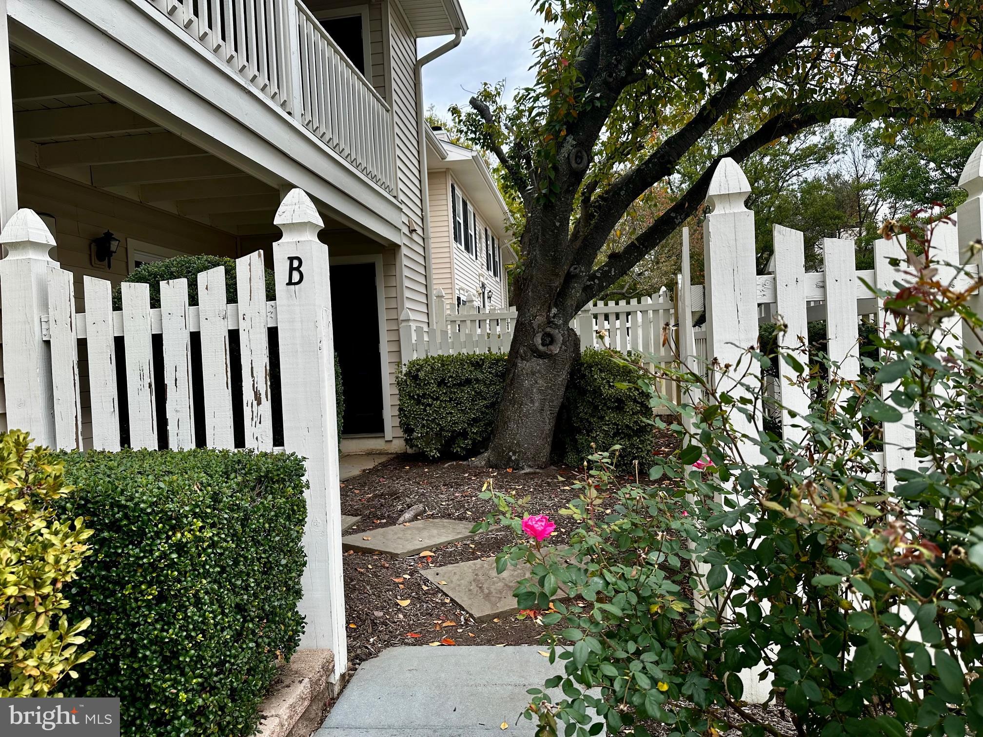 10204 ASHBROOKE COURT B 10