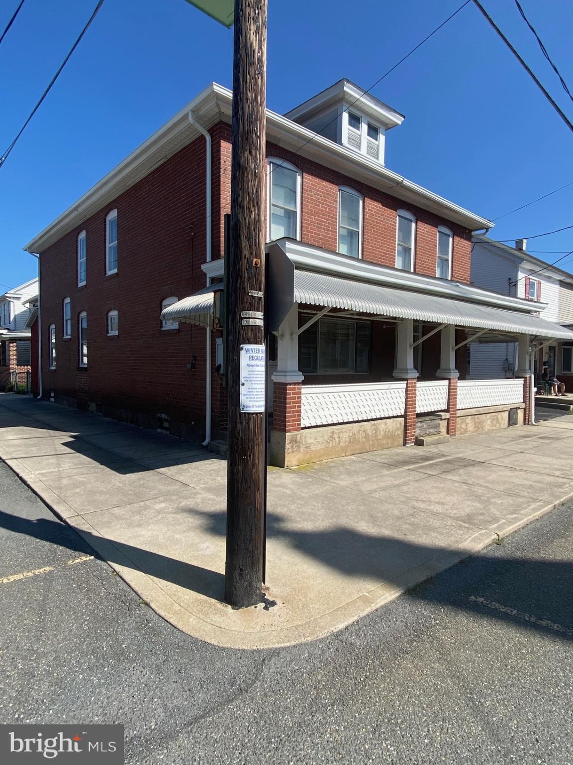 SUMMIT HILL - Residential