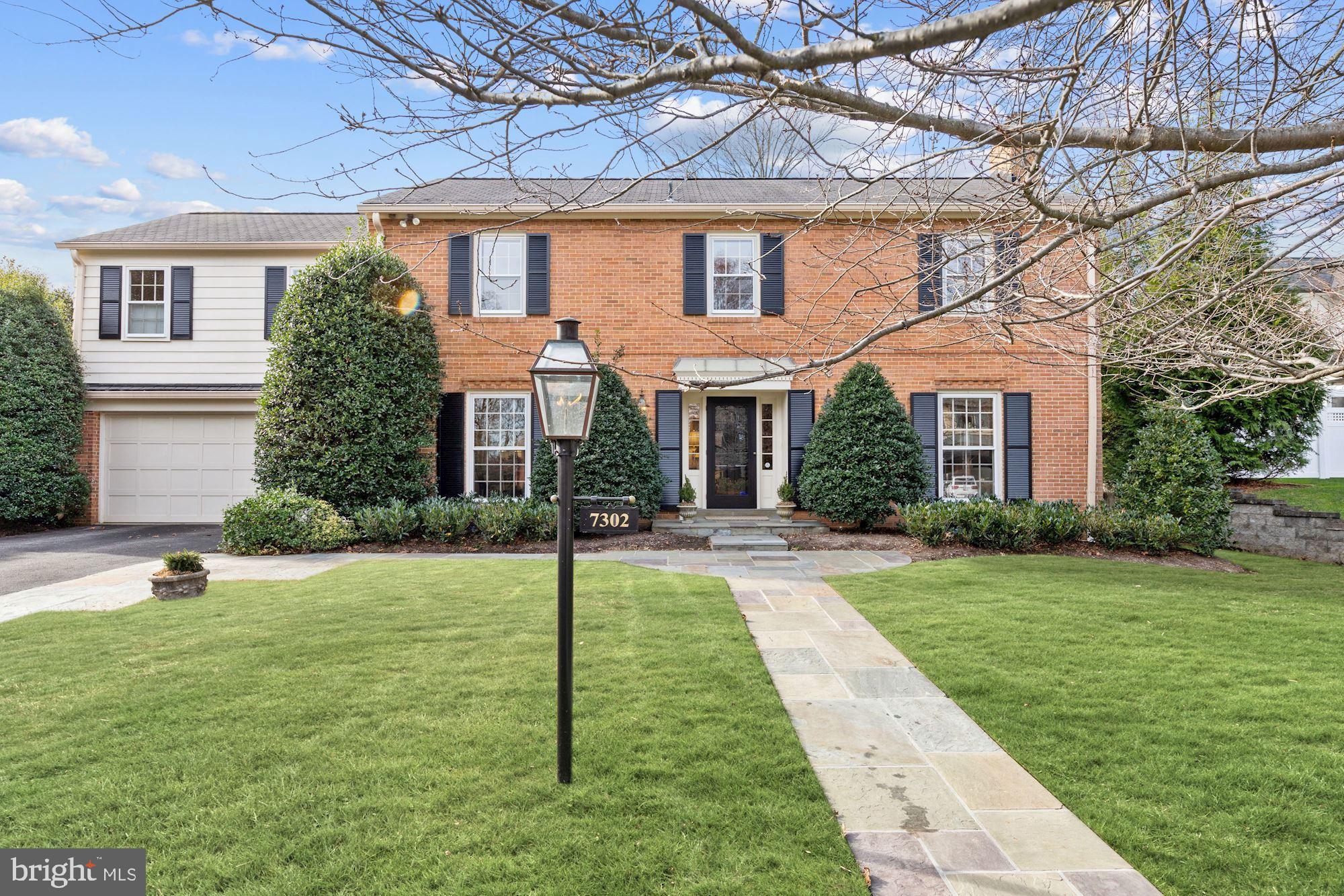 WHITEHALL MANOR - Residential