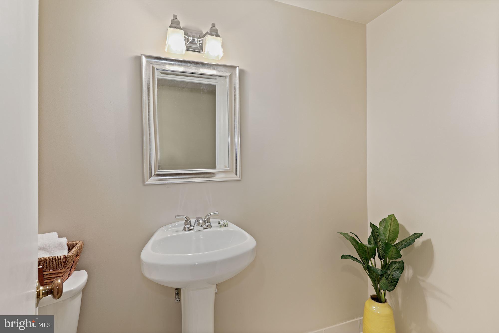 WHITEHALL MANOR - Residential