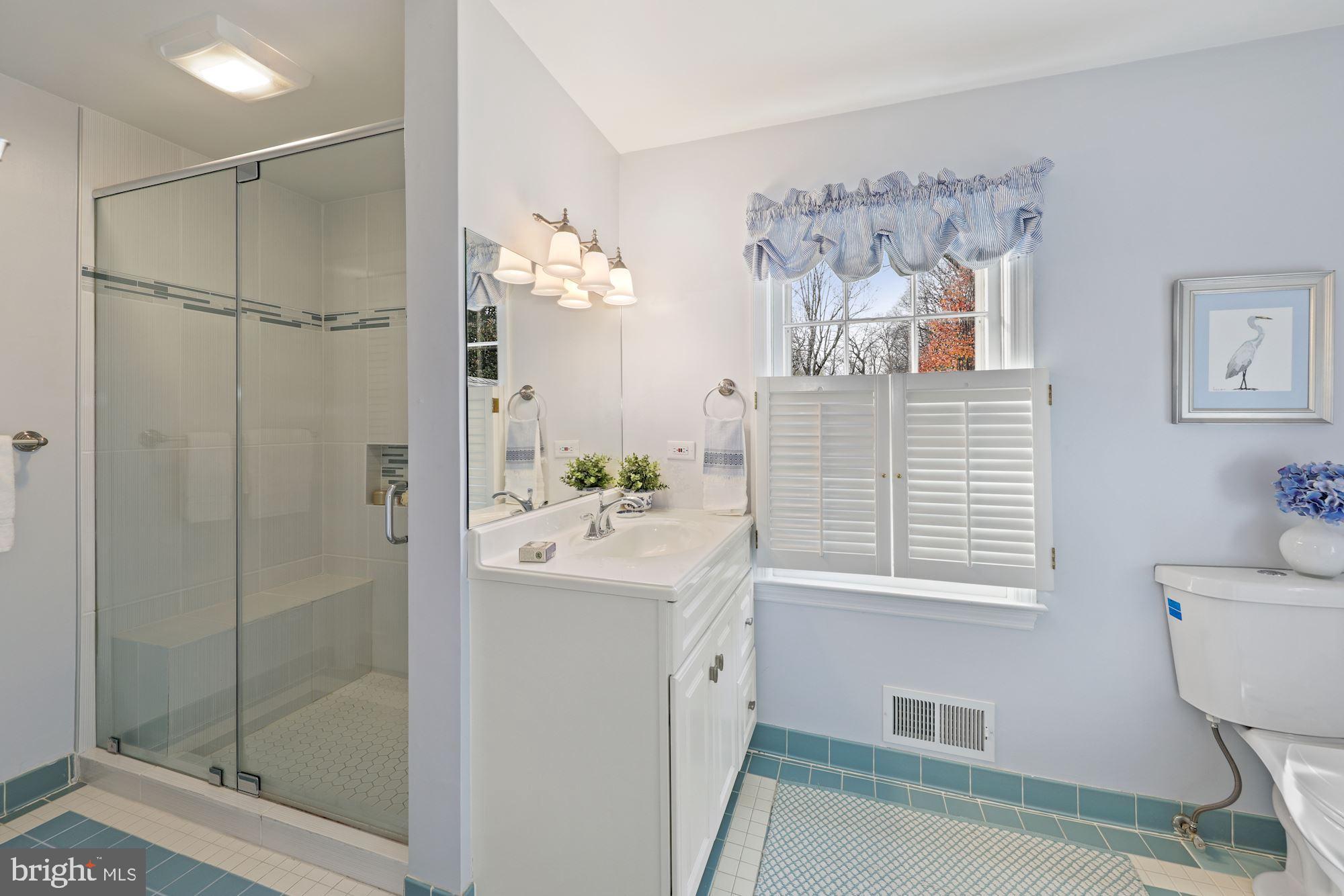 WHITEHALL MANOR - Residential