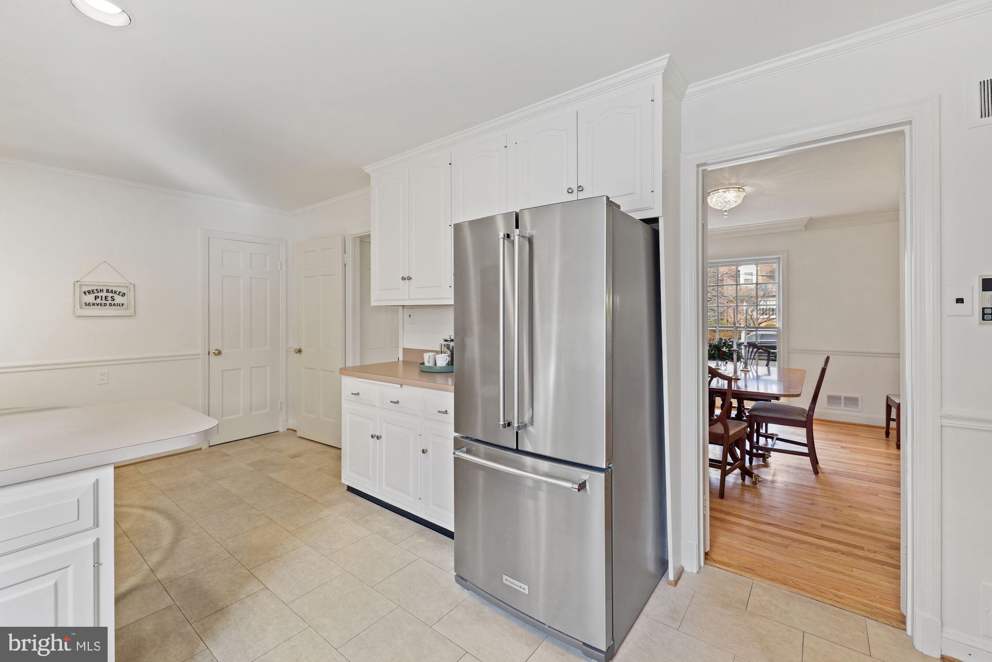 WHITEHALL MANOR - Residential