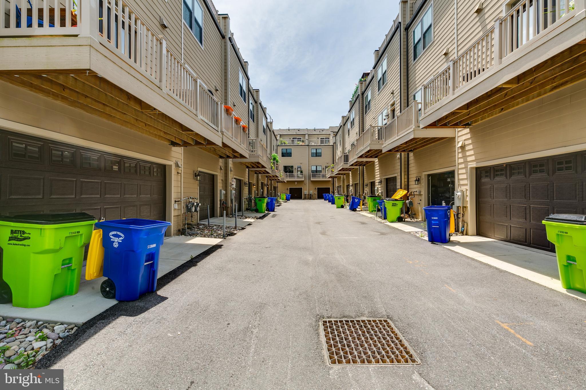 RIVERDALE PARK STATION - Residential Lease