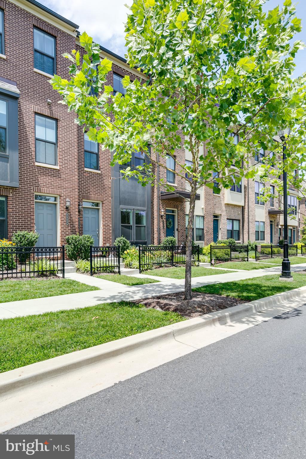 RIVERDALE PARK STATION - Residential Lease