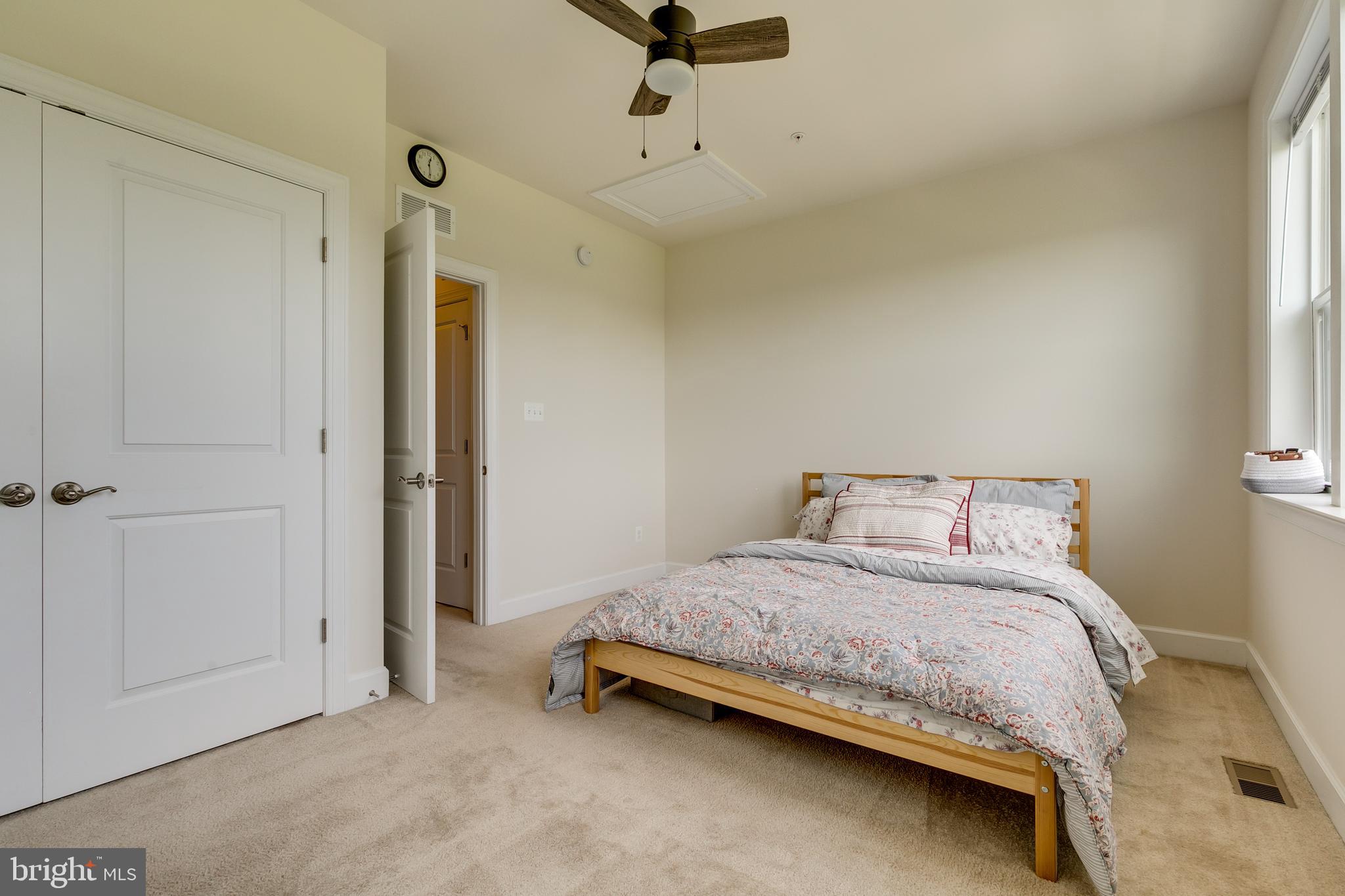 RIVERDALE PARK STATION - Residential Lease