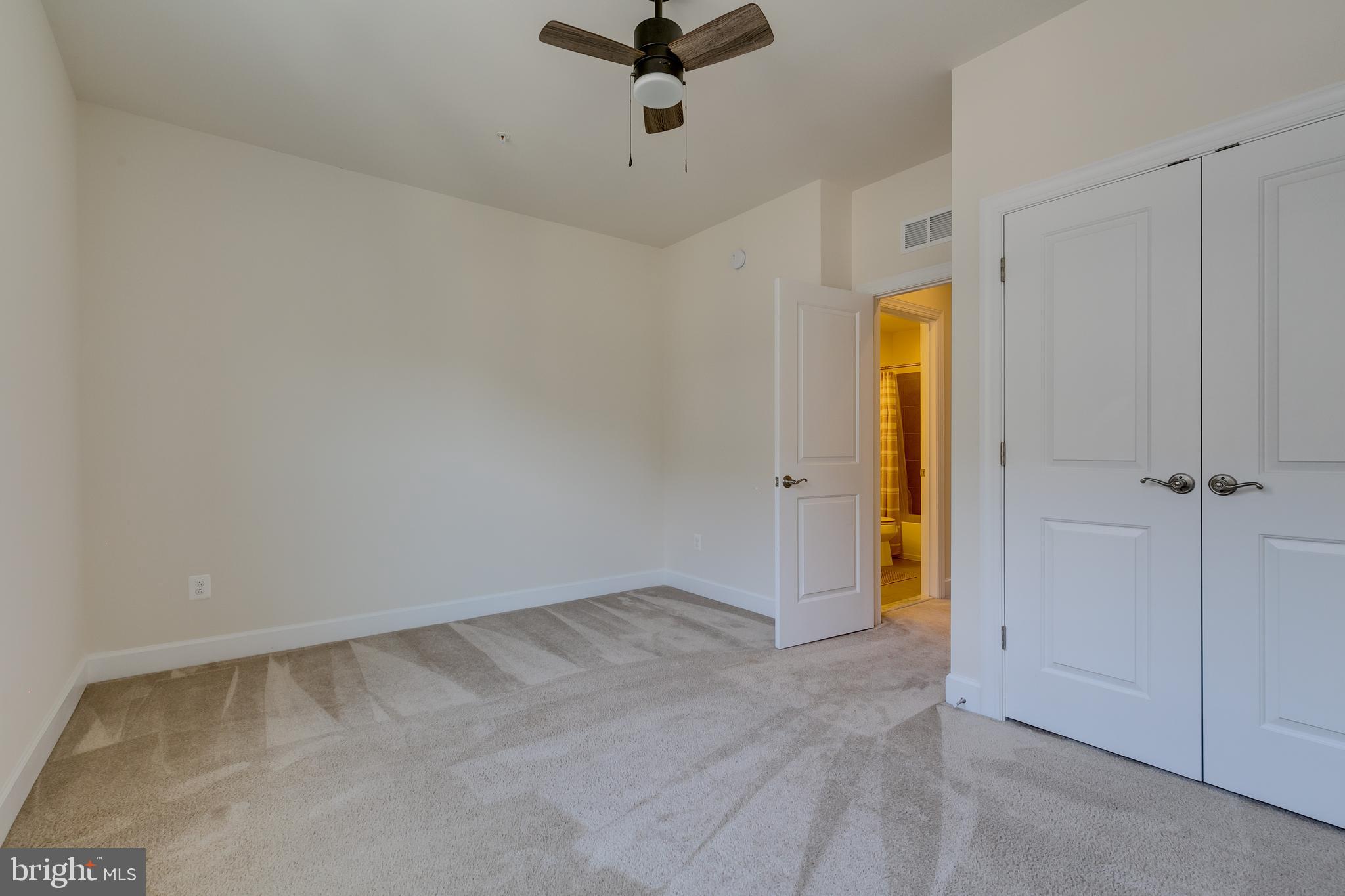 RIVERDALE PARK STATION - Residential Lease