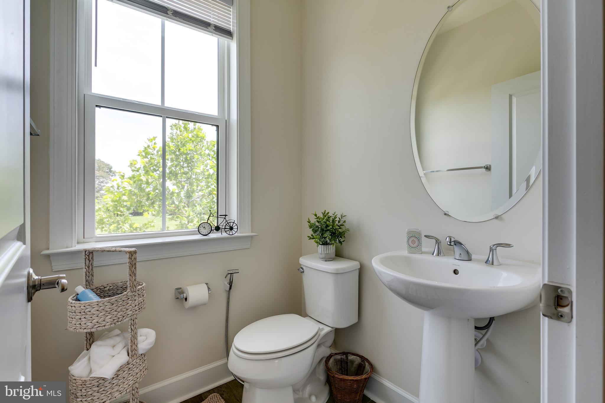 RIVERDALE PARK STATION - Residential Lease