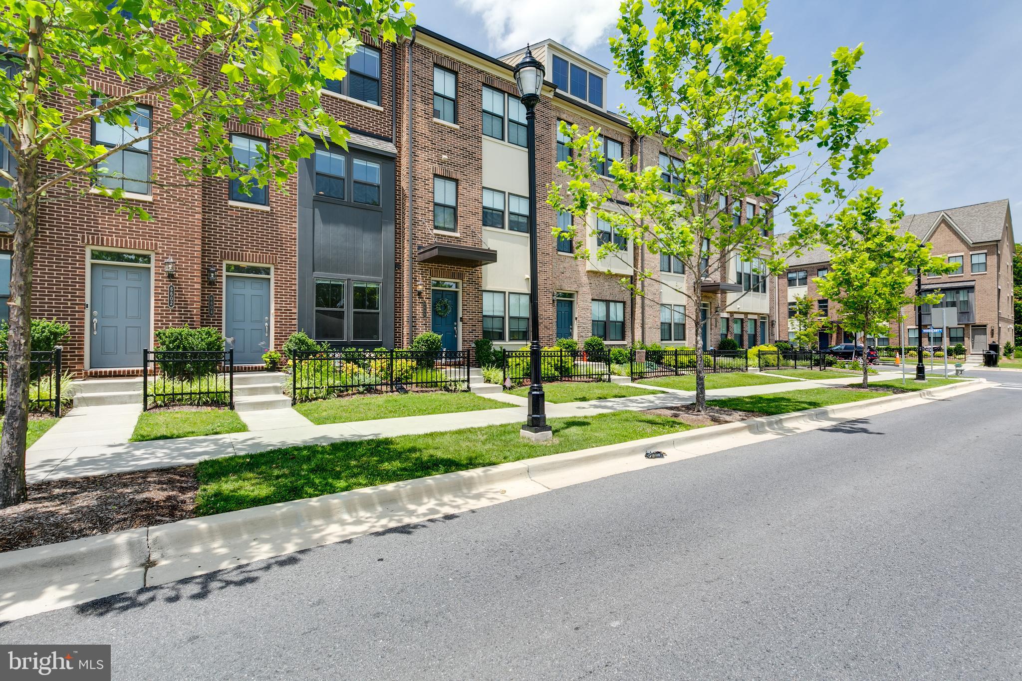 RIVERDALE PARK STATION - Residential Lease