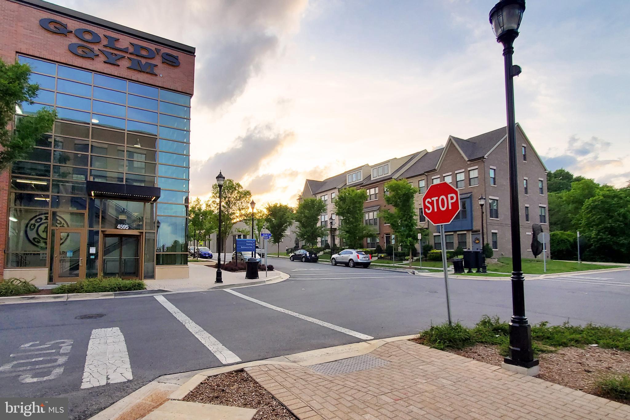 RIVERDALE PARK STATION - Residential Lease