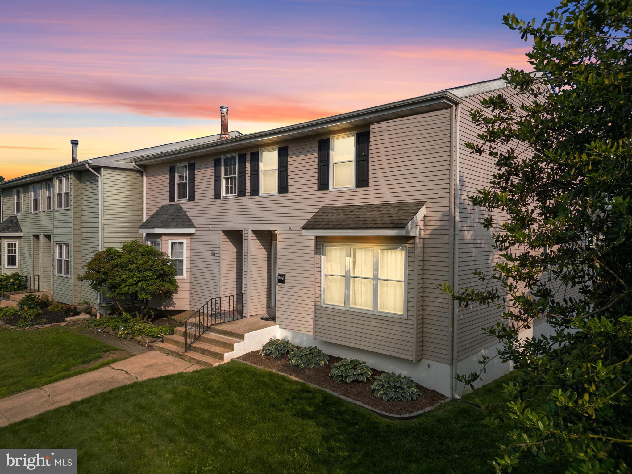 128 E GREEN VALLEY CIRCLE