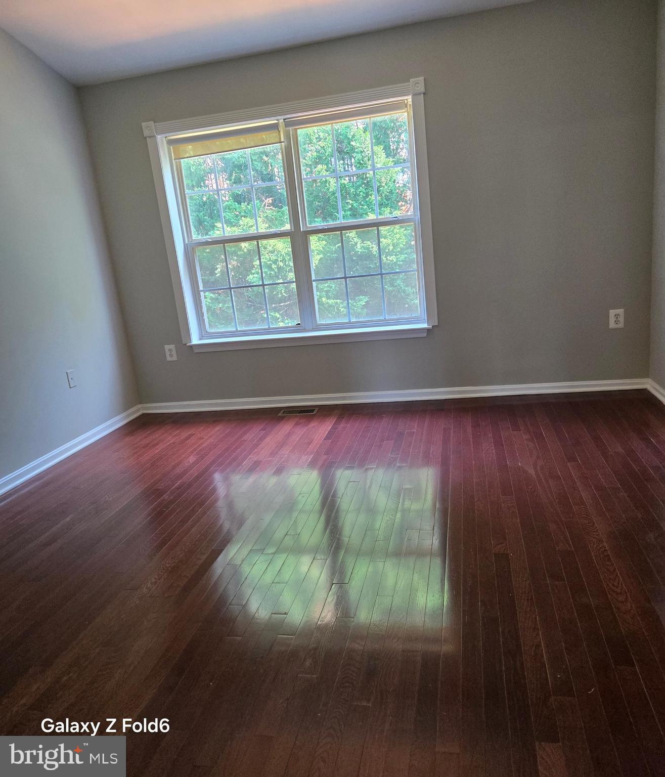 LYONS GATE - Residential