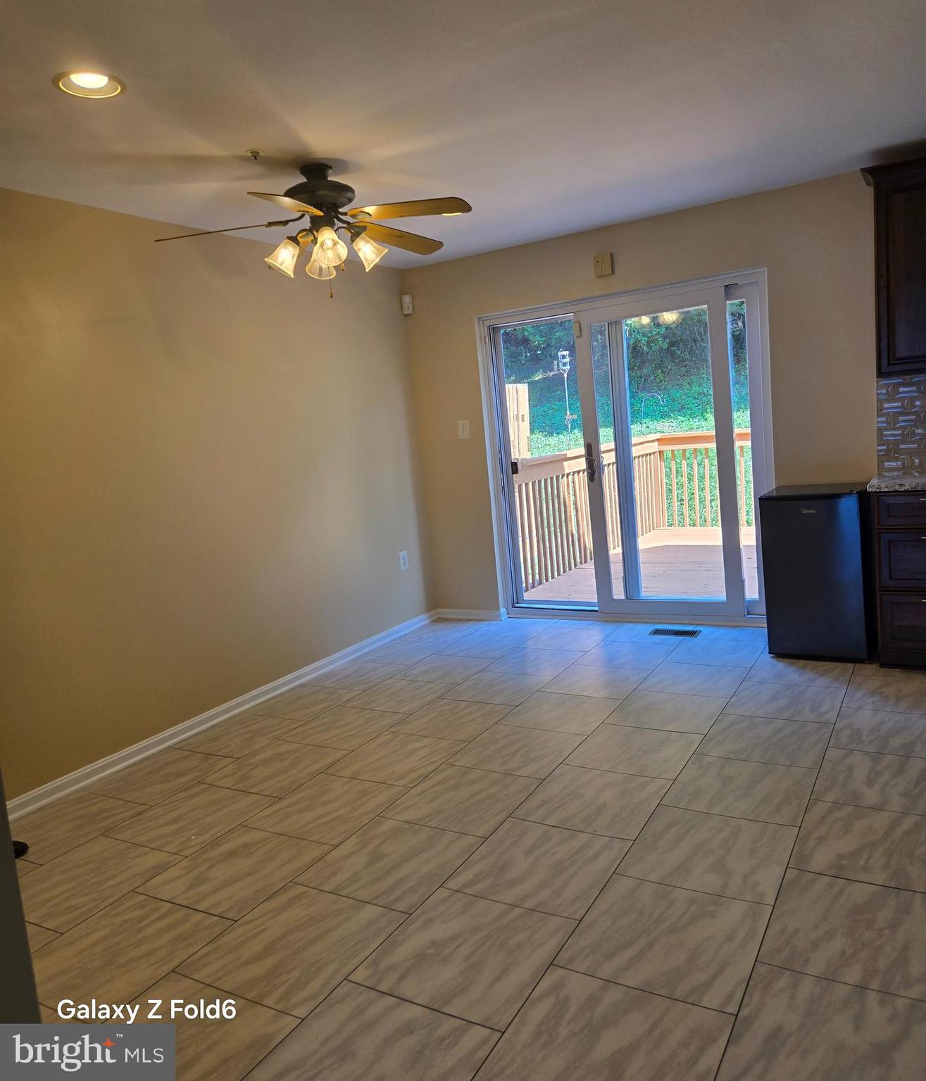 LYONS GATE - Residential