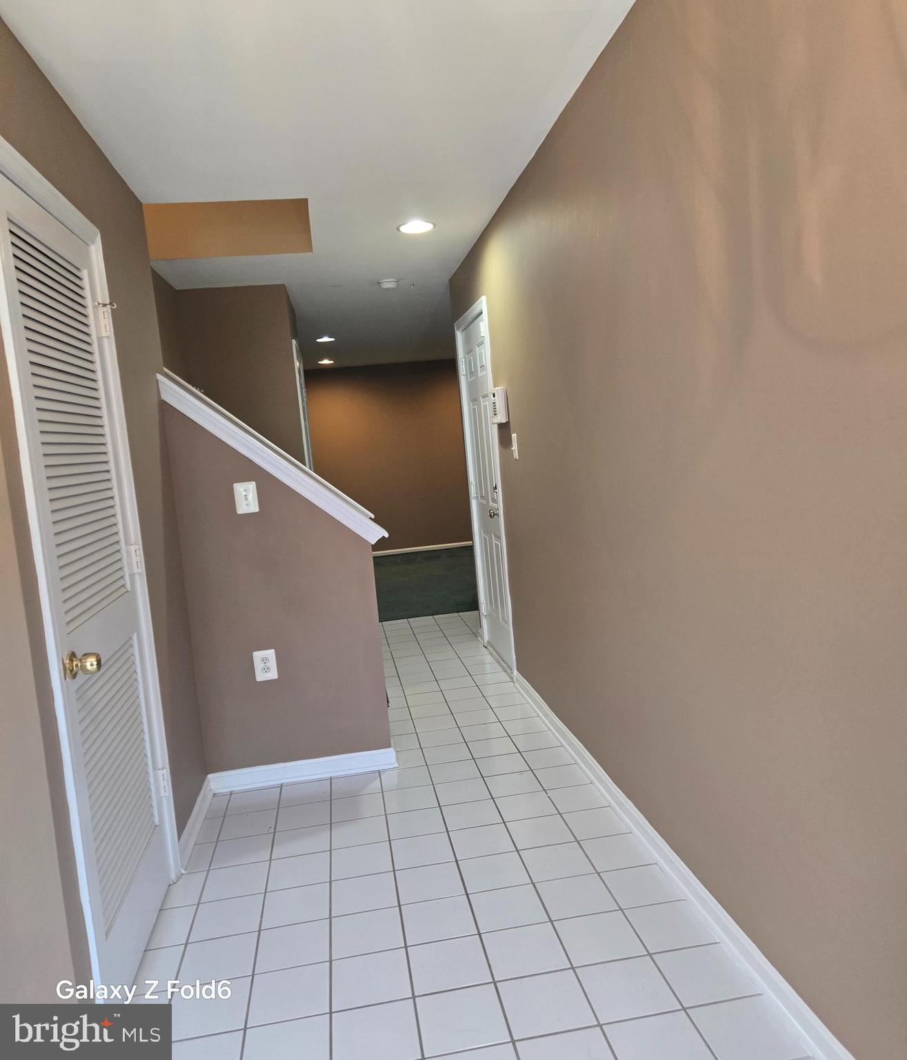 LYONS GATE - Residential