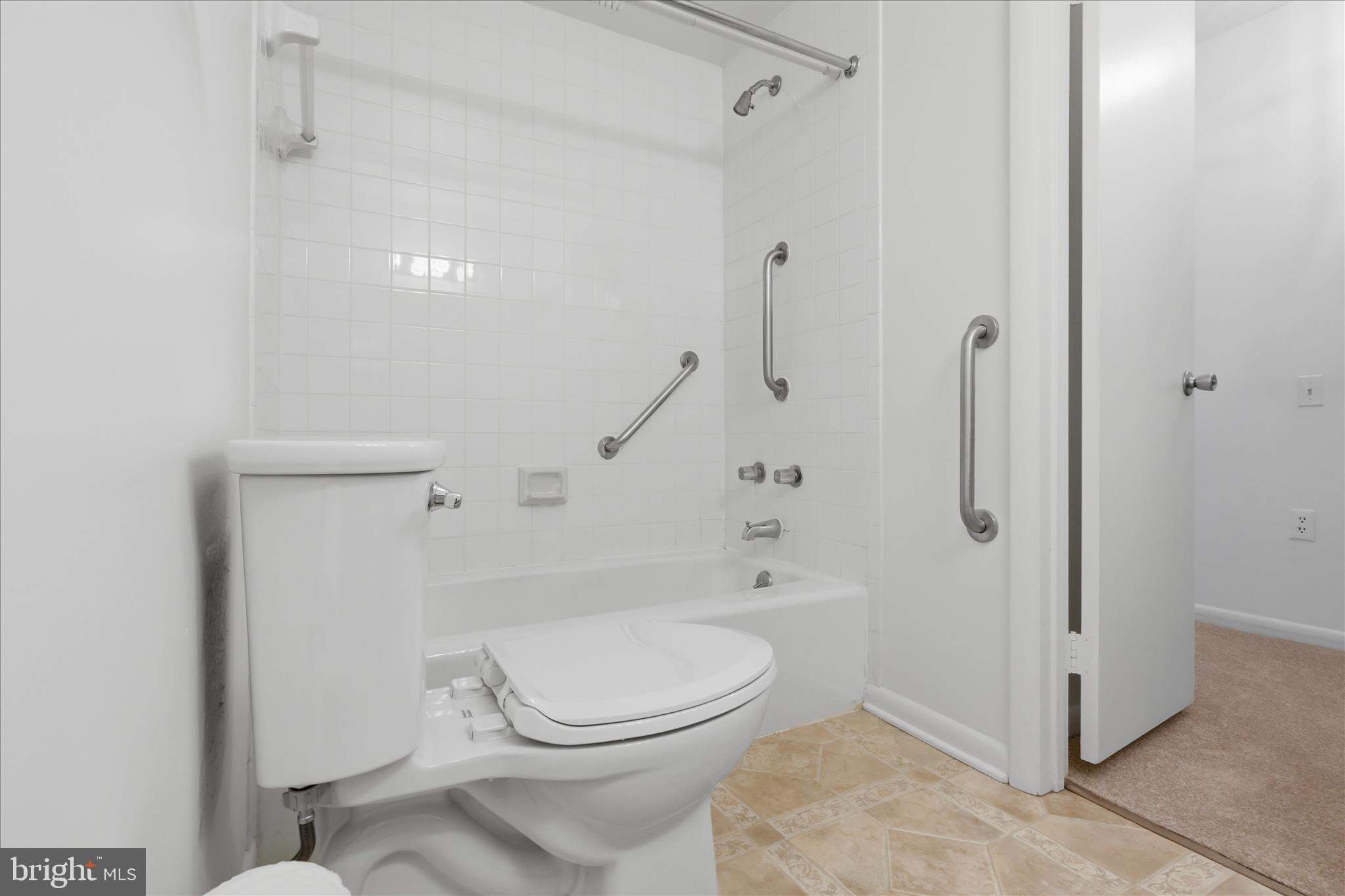 EDGEWOOD CONDOMMINIUMS - Residential