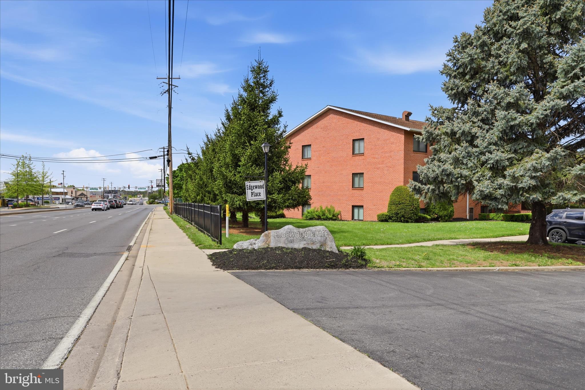 EDGEWOOD CONDOMMINIUMS - Residential