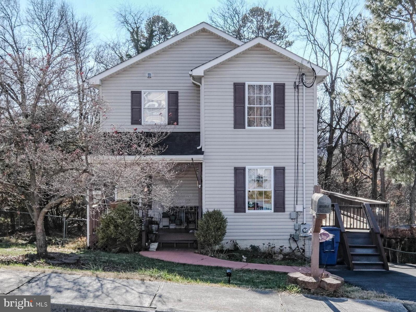 FAIRVIEW COURT - Residential