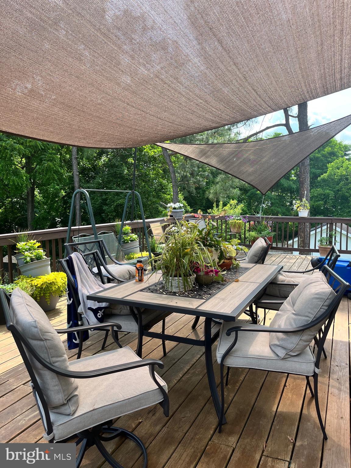 FAIRVIEW COURT - Residential