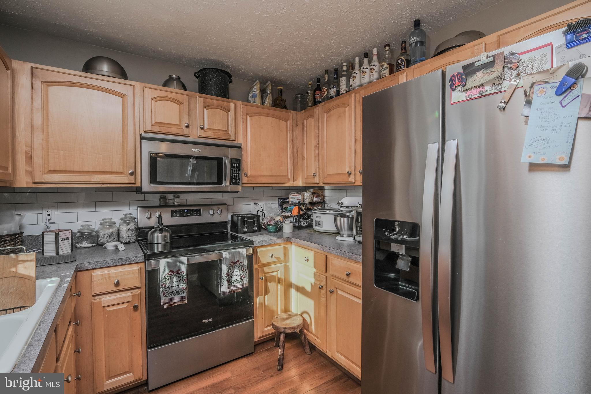 FAIRVIEW COURT - Residential