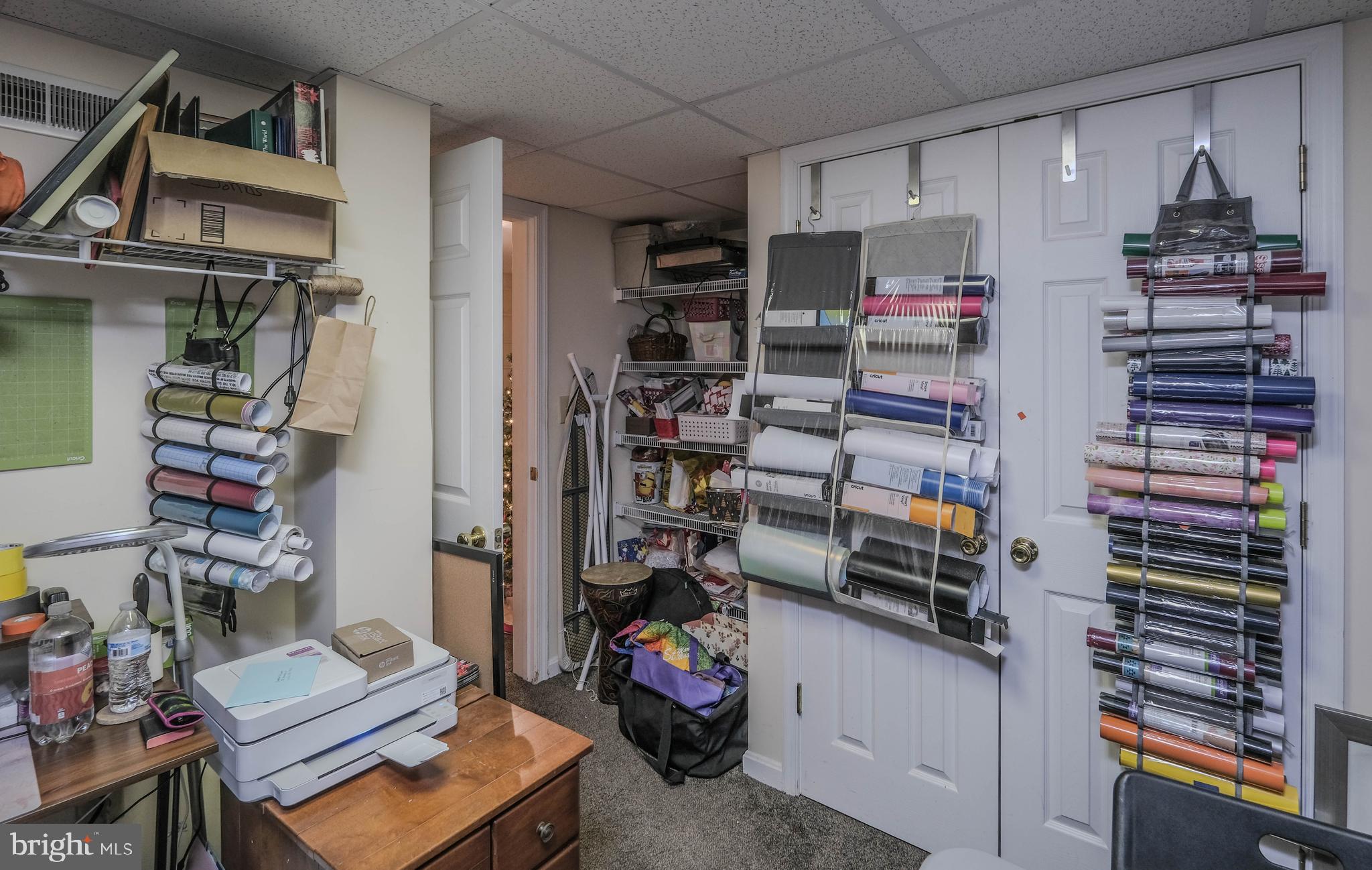 FAIRVIEW COURT - Residential