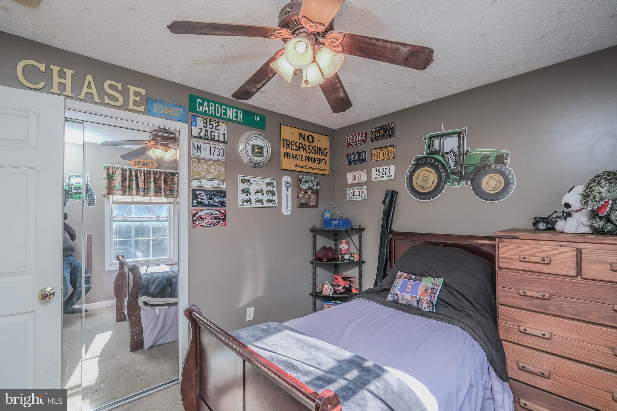 FAIRVIEW COURT - Residential