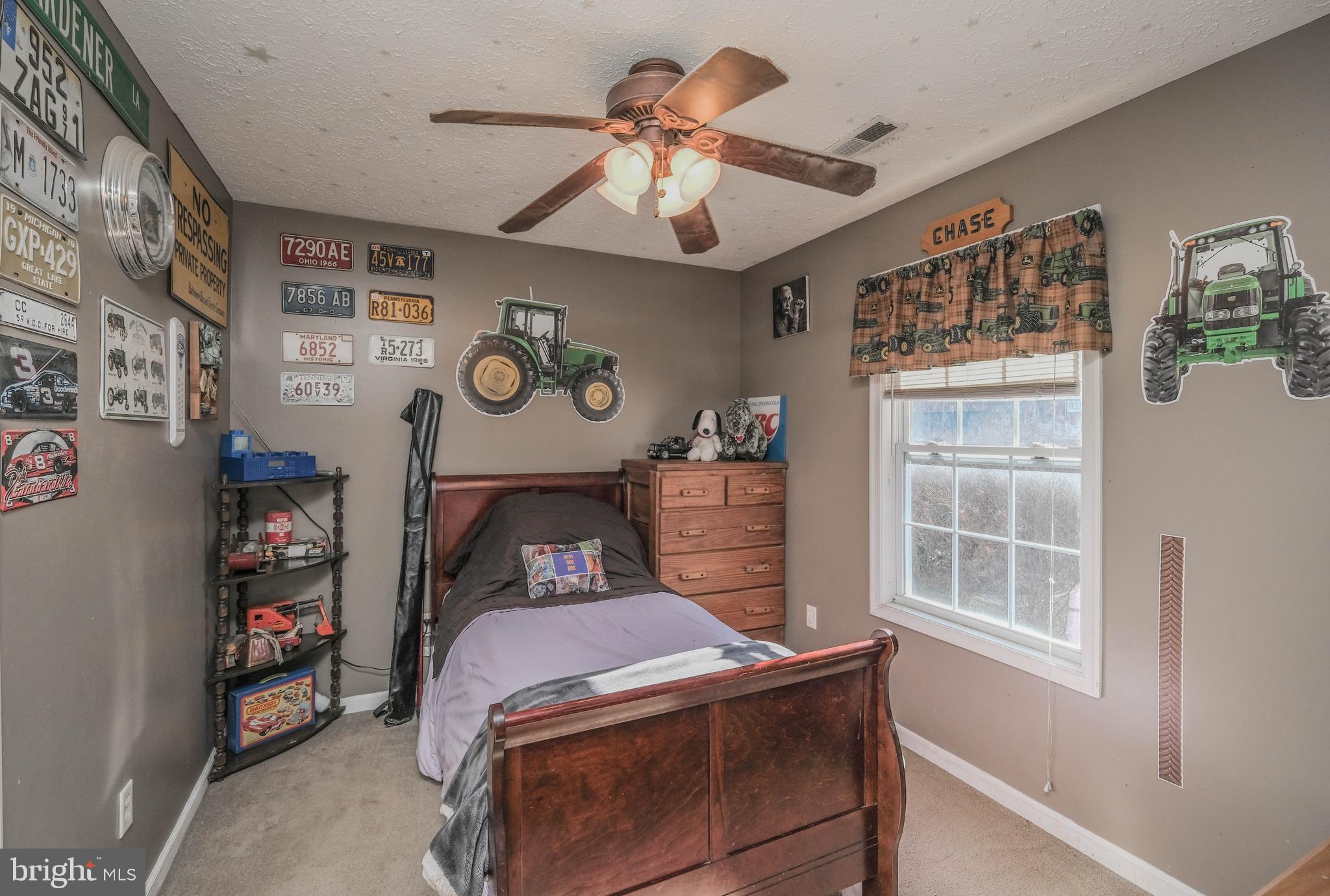 FAIRVIEW COURT - Residential