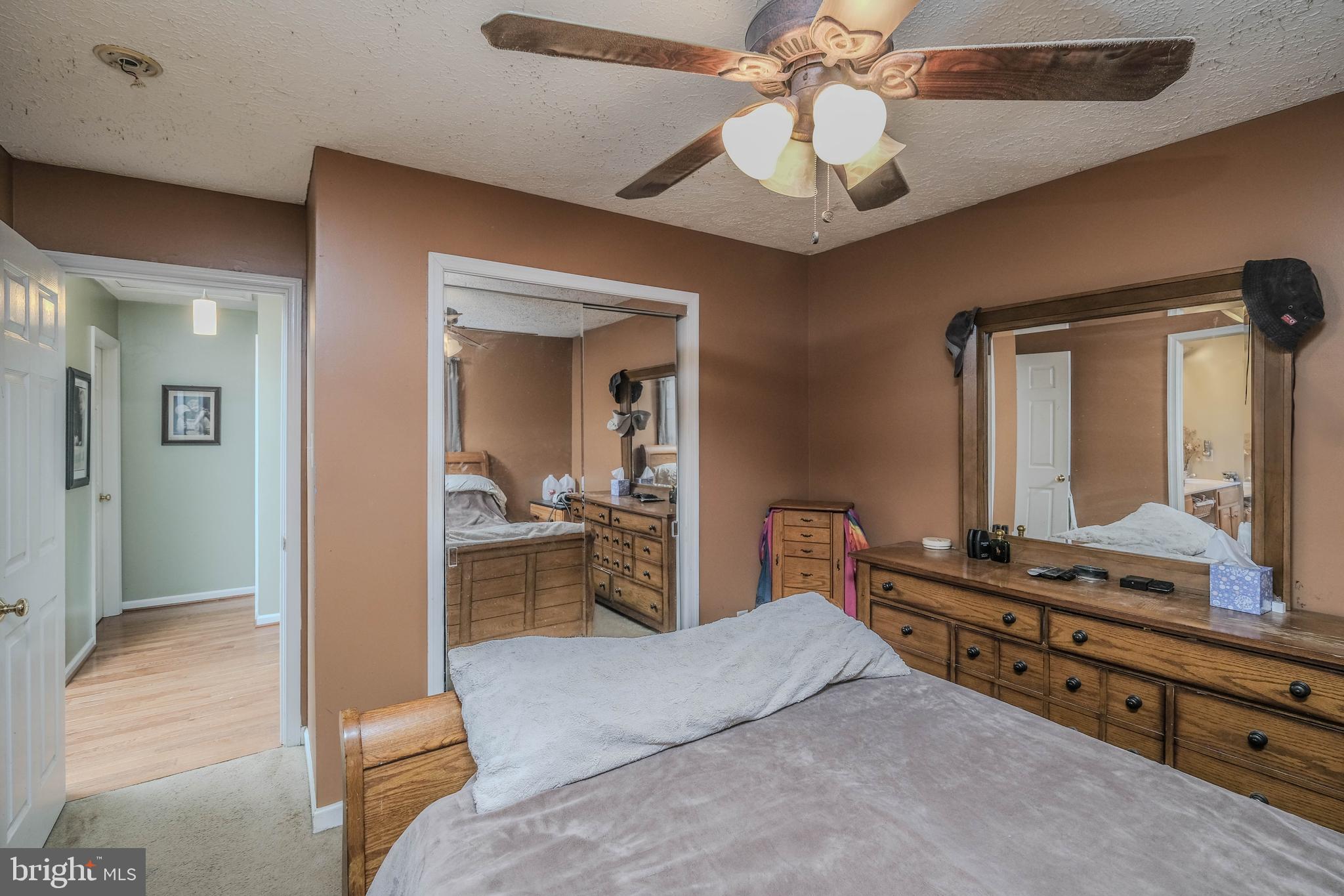 FAIRVIEW COURT - Residential