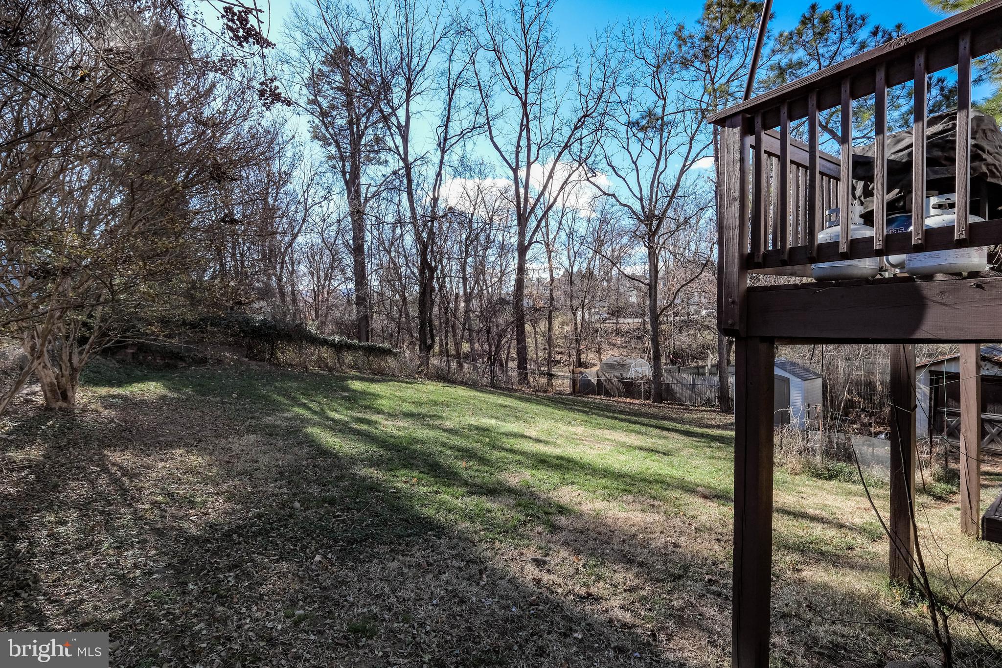 FAIRVIEW COURT - Residential