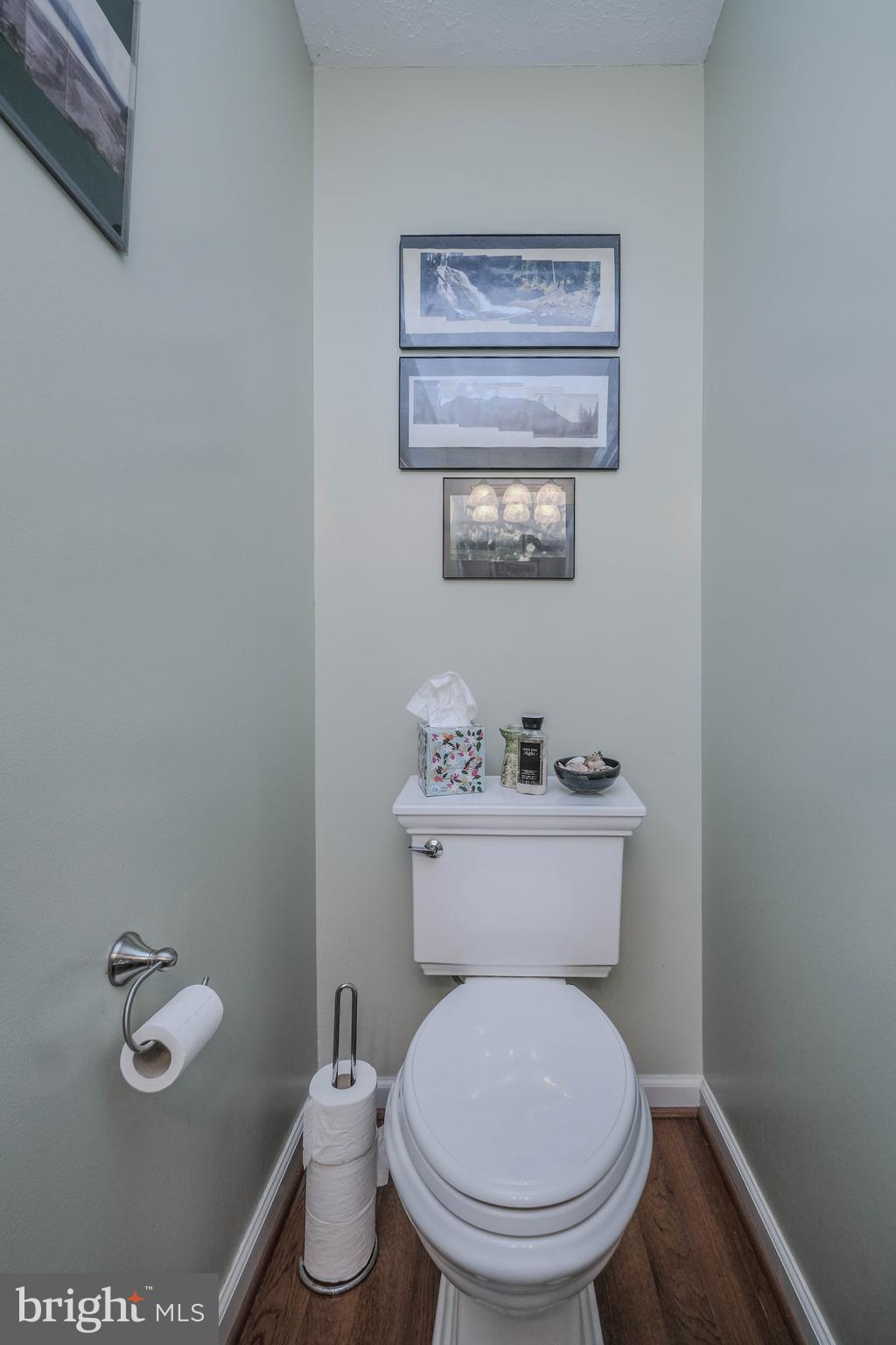 FAIRVIEW COURT - Residential