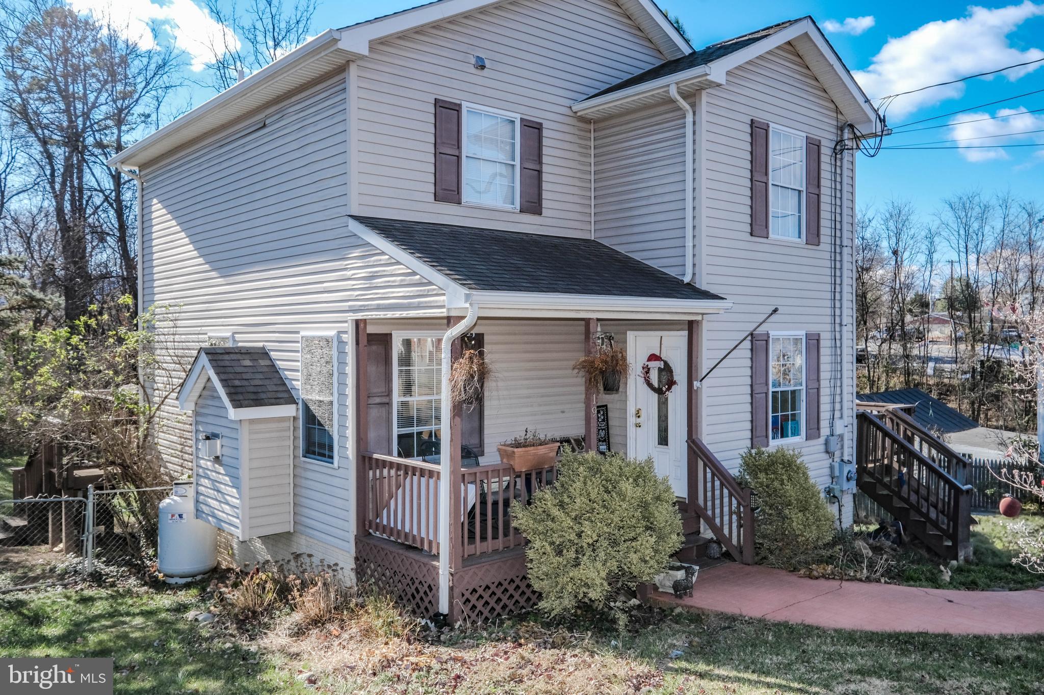 FAIRVIEW COURT - Residential