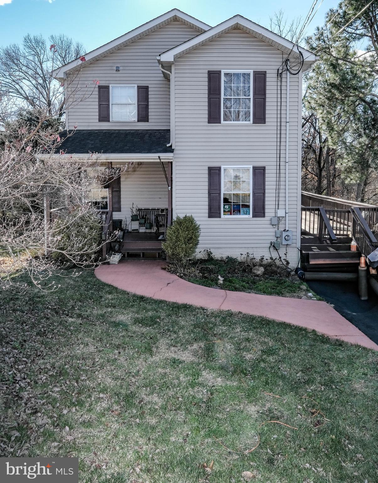 FAIRVIEW COURT - Residential