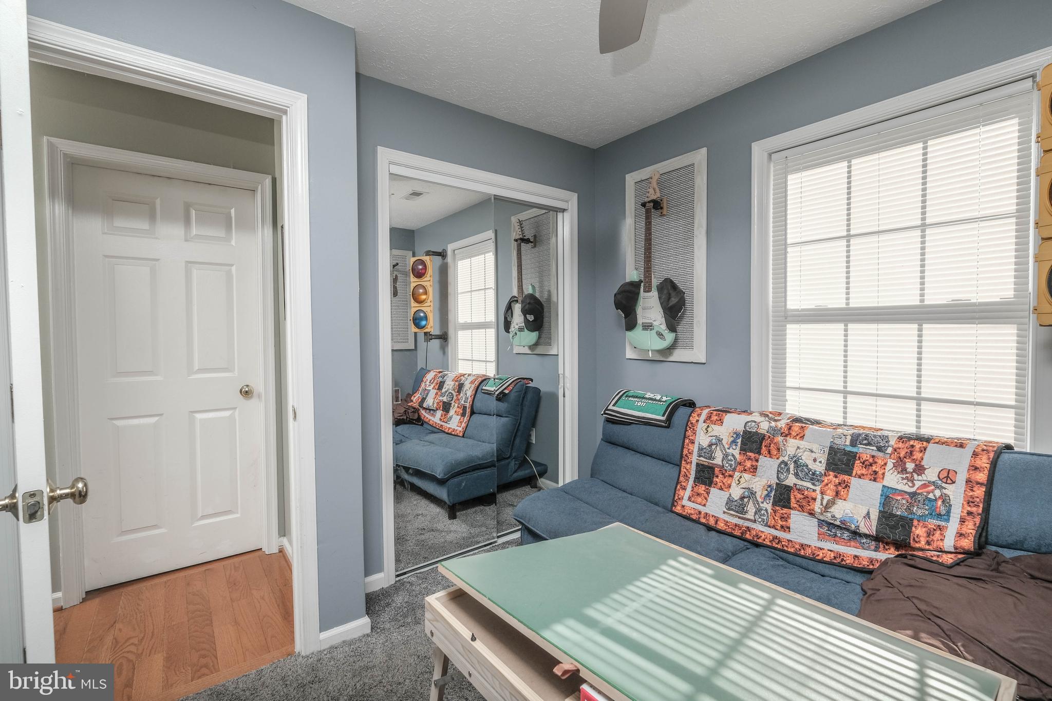 FAIRVIEW COURT - Residential