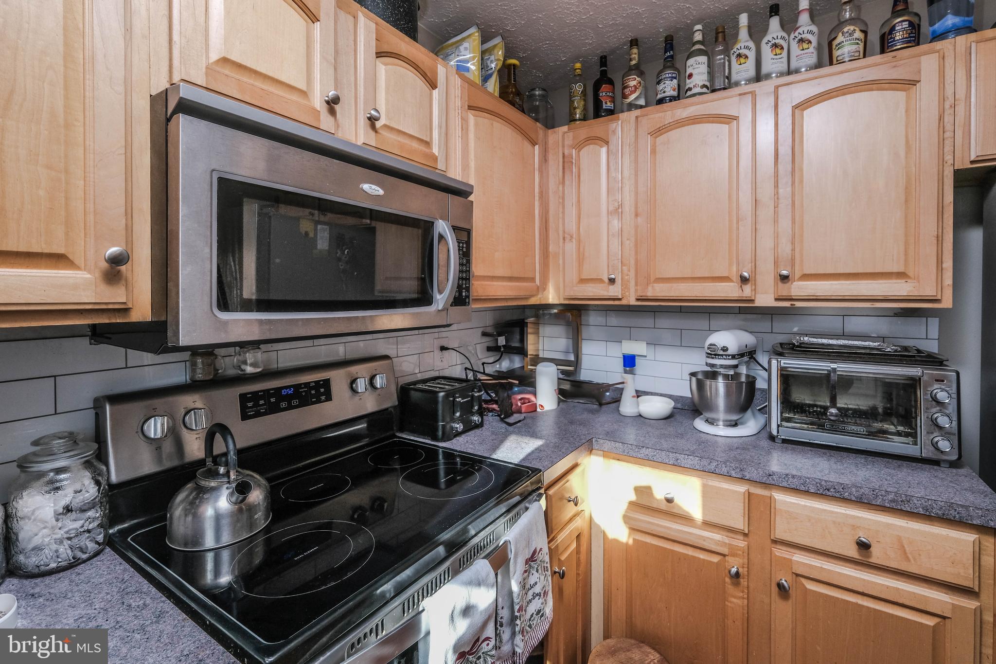 FAIRVIEW COURT - Residential