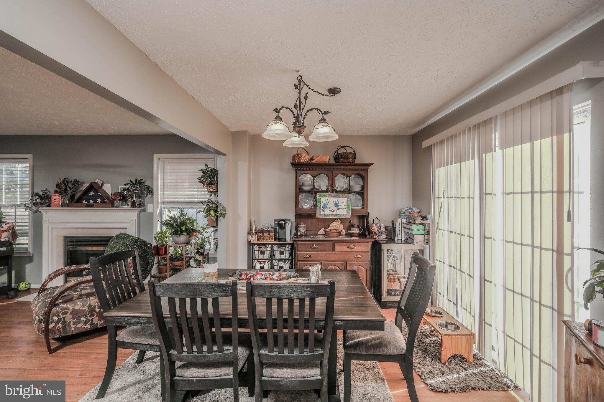 FAIRVIEW COURT - Residential