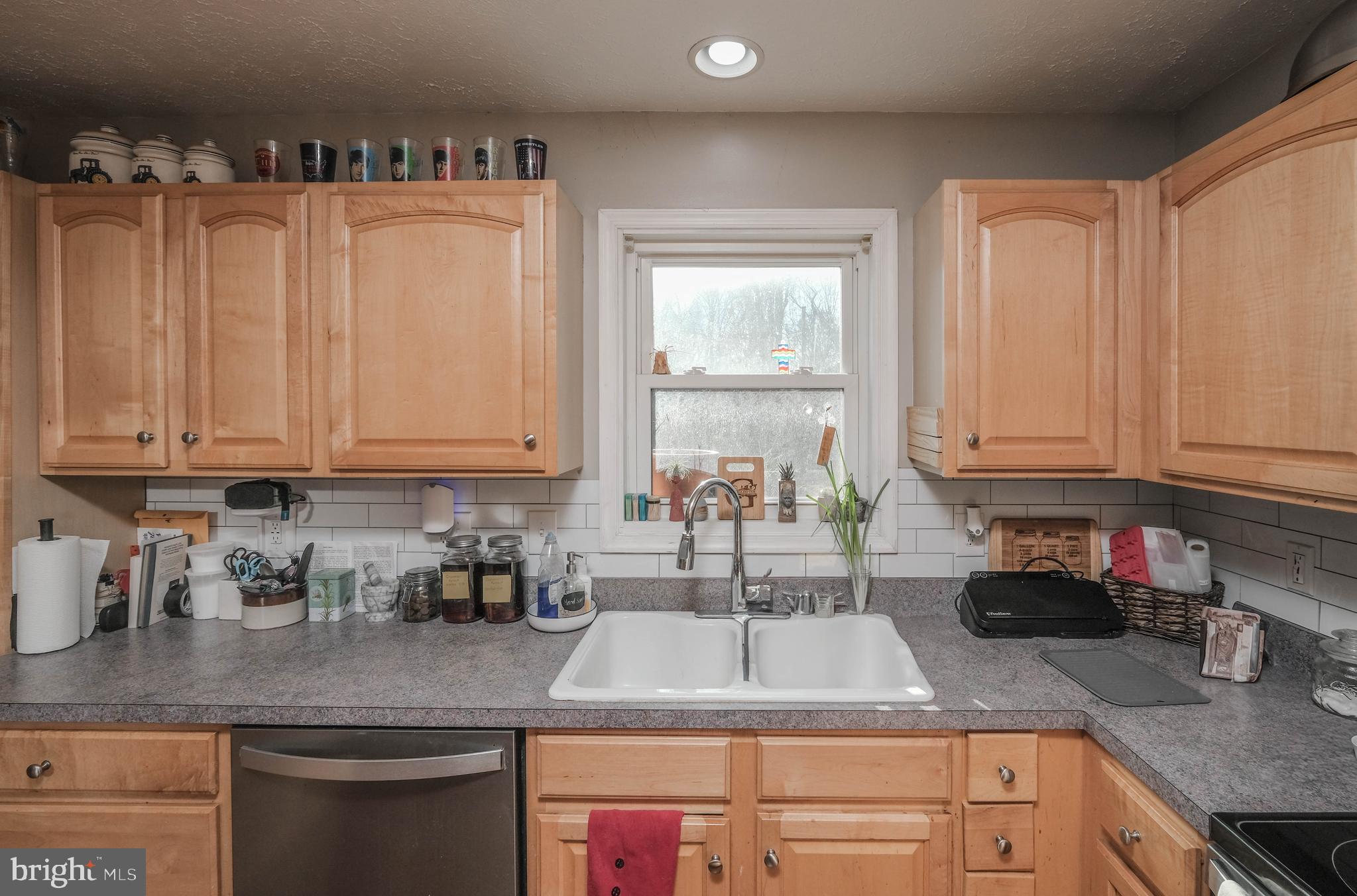 FAIRVIEW COURT - Residential