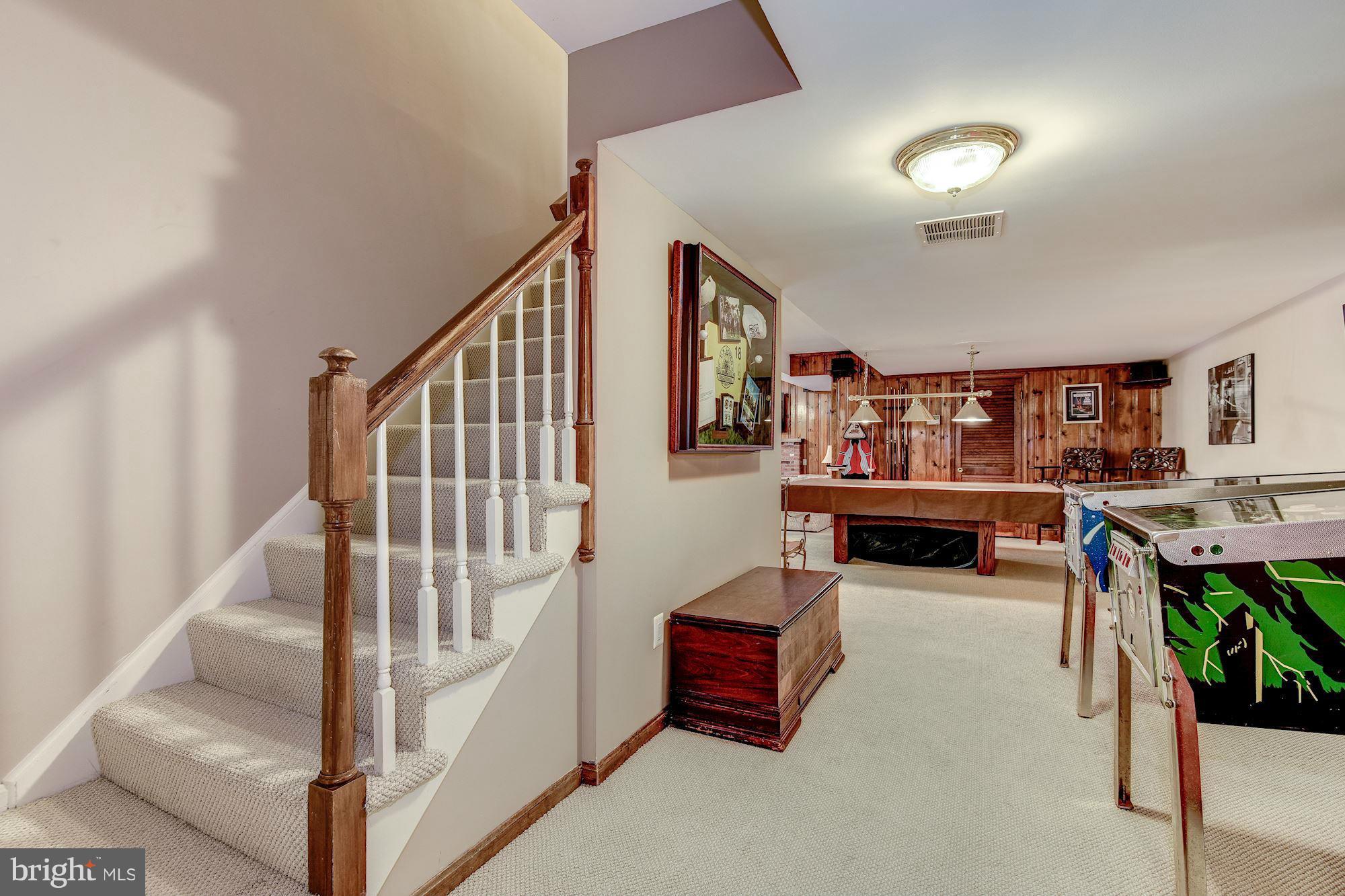 RIVER FALLS - Residential