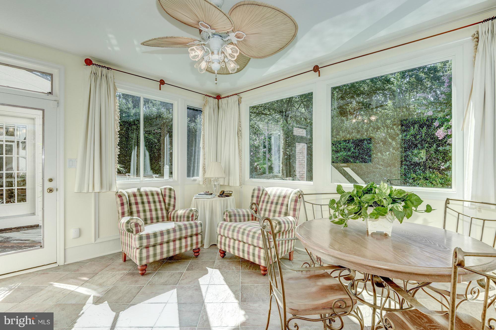 RIVER FALLS - Residential