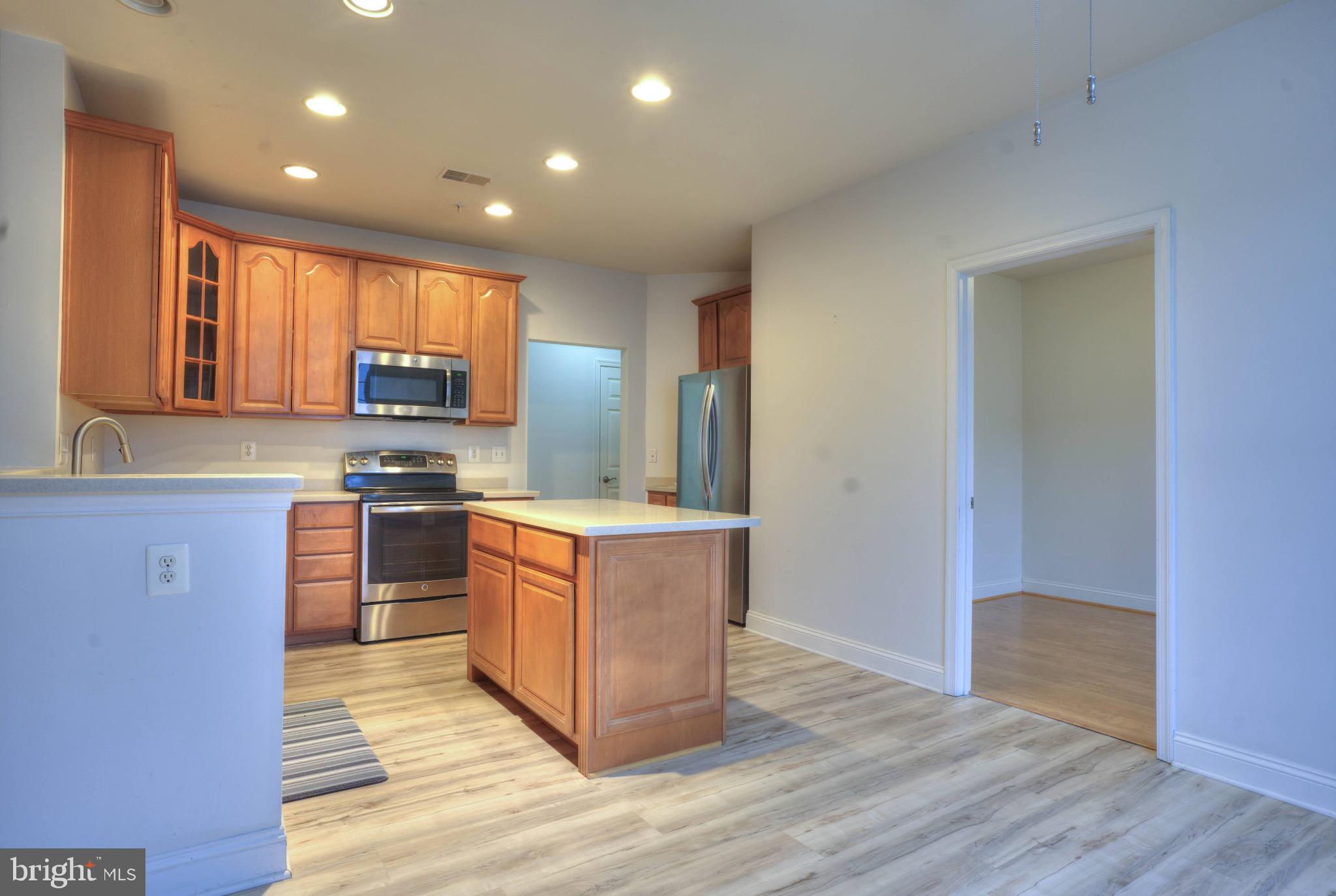 HOLLY WOODS CONDOMINIUMS - Residential