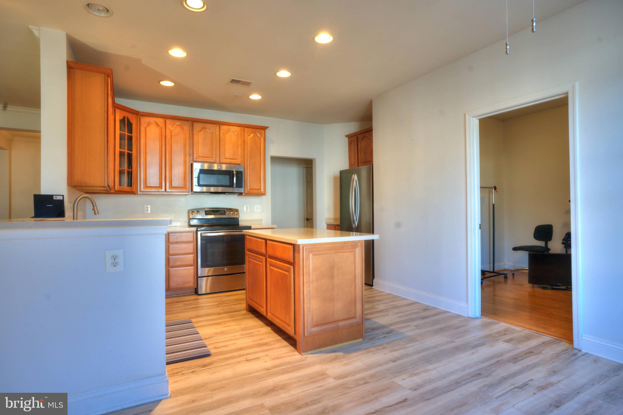 HOLLY WOODS CONDOMINIUMS - Residential