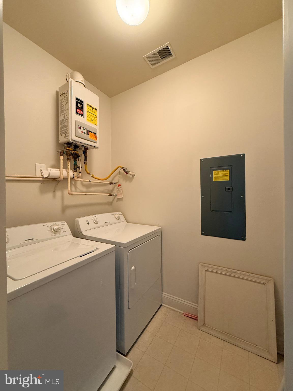 HOLLY WOODS CONDOMINIUMS - Residential