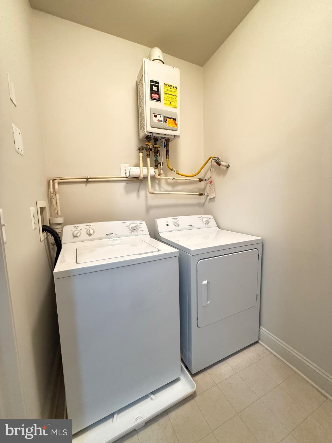 HOLLY WOODS CONDOMINIUMS - Residential