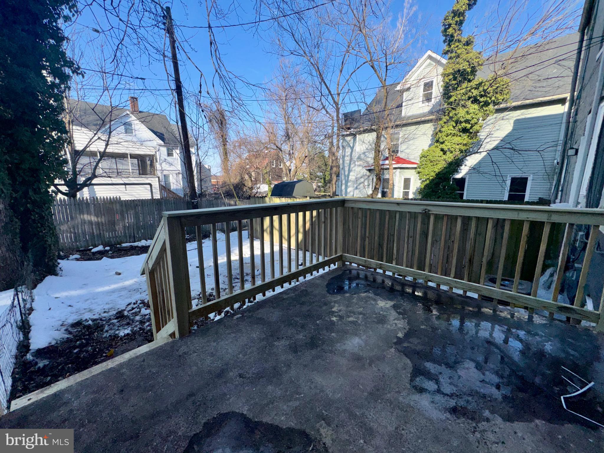 PEN LUCY - Residential