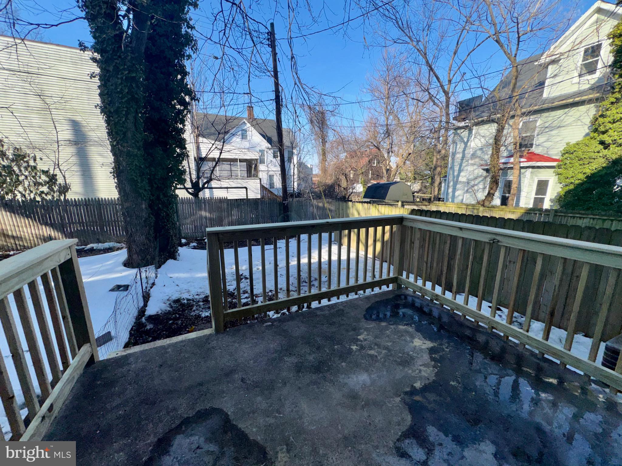 PEN LUCY - Residential