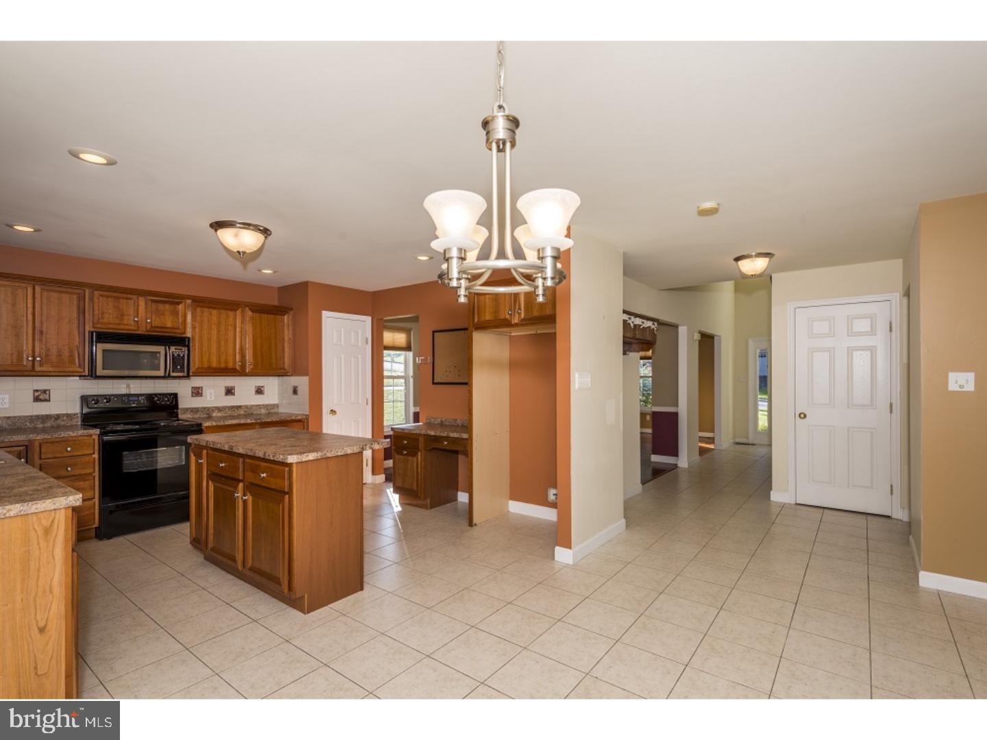 FIVE MILE HILL - Residential