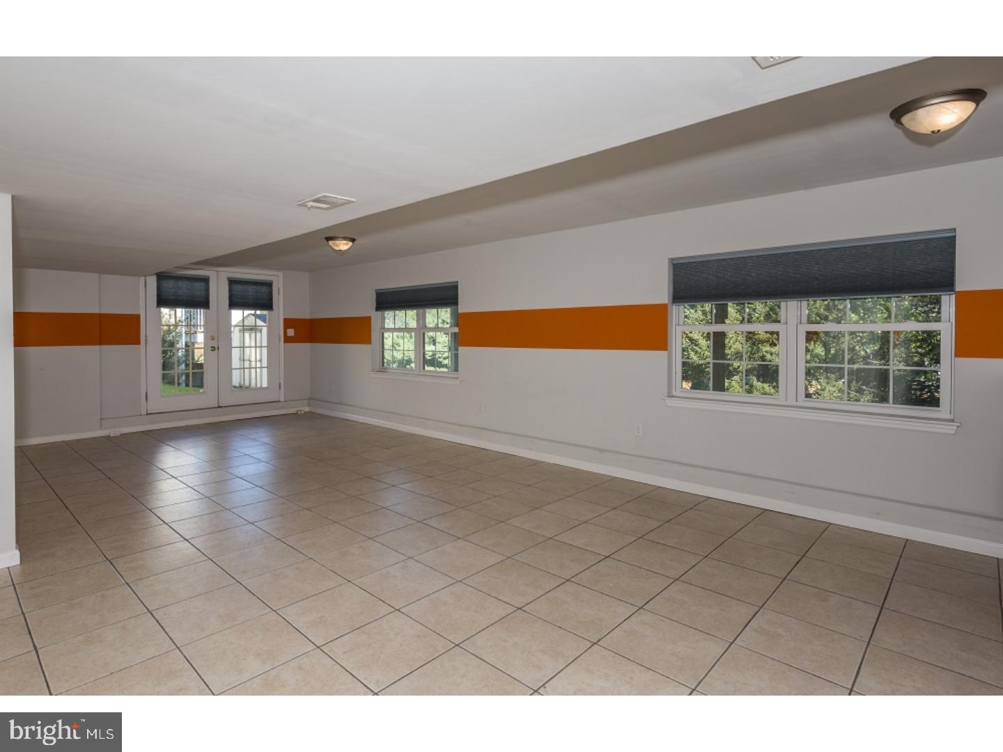 FIVE MILE HILL - Residential