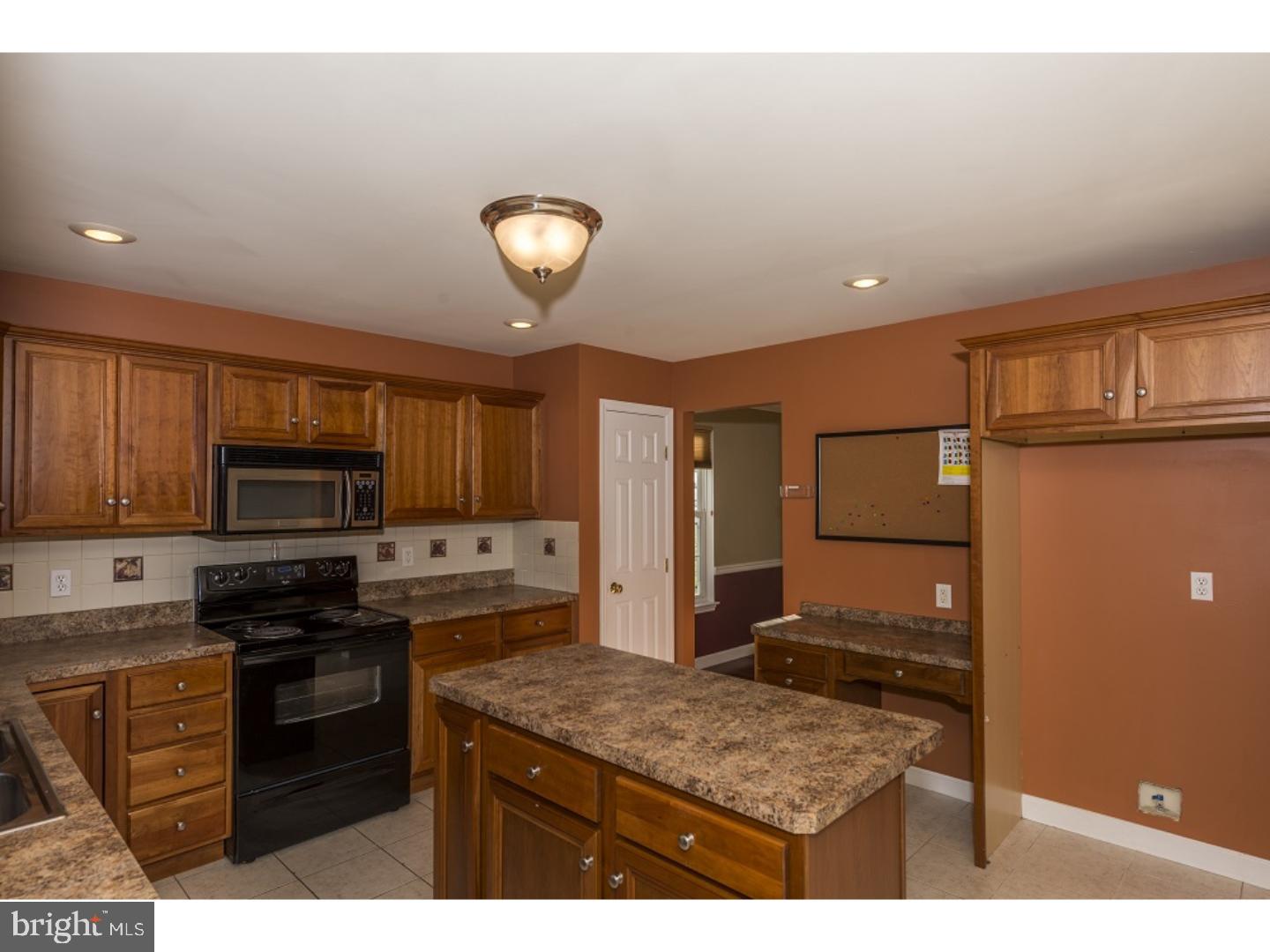 FIVE MILE HILL - Residential