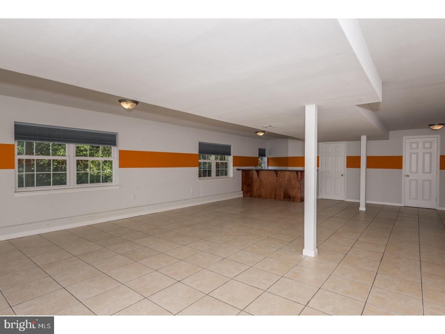 FIVE MILE HILL - Residential