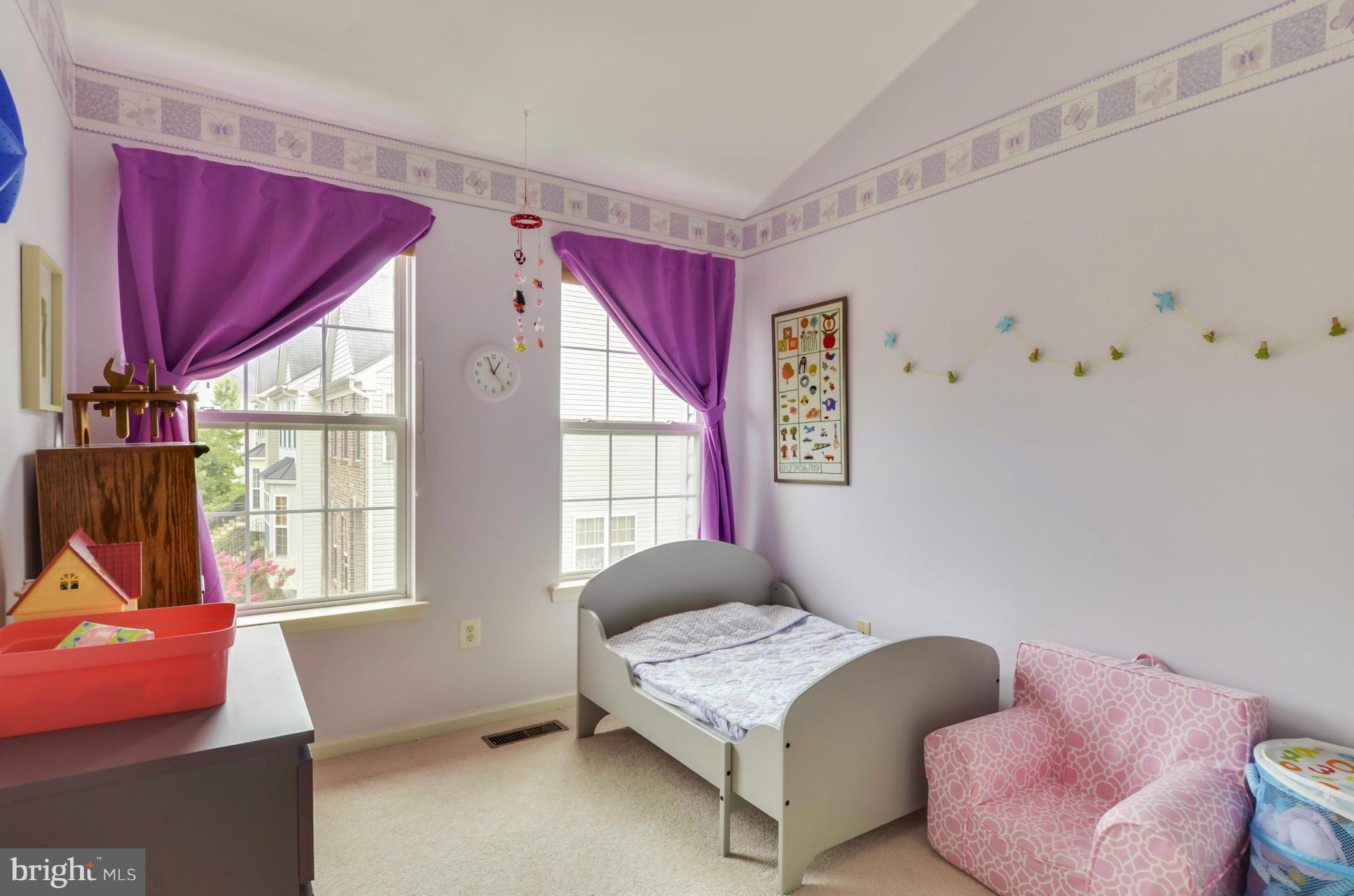 ISLAND CREEK - Residential