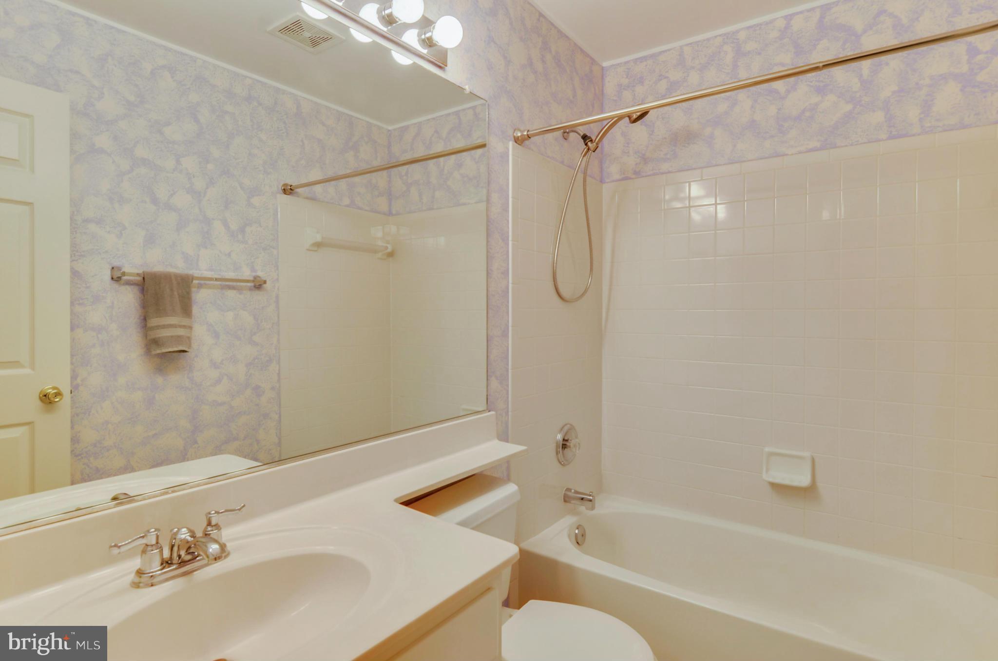 ISLAND CREEK - Residential