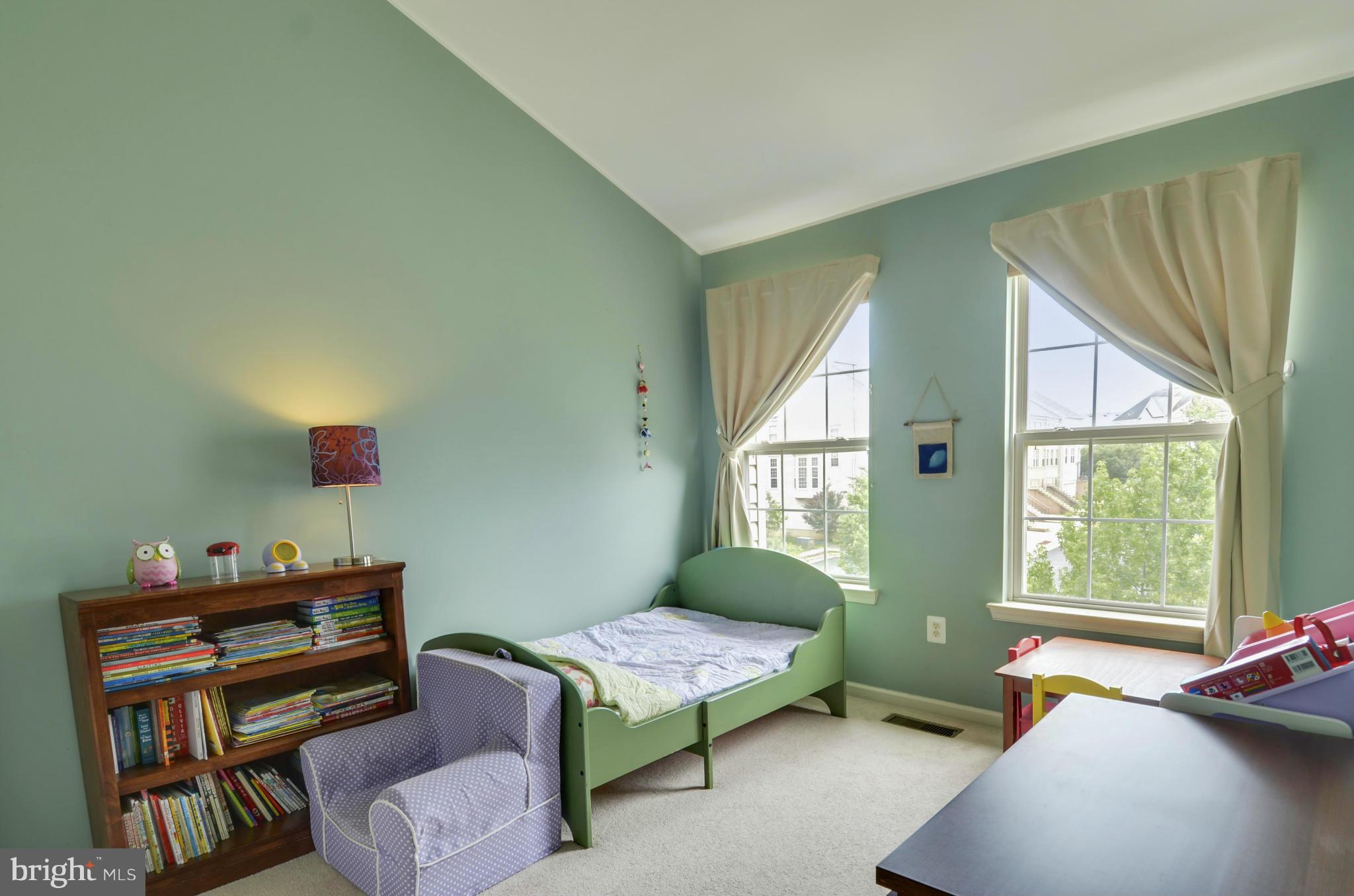 ISLAND CREEK - Residential